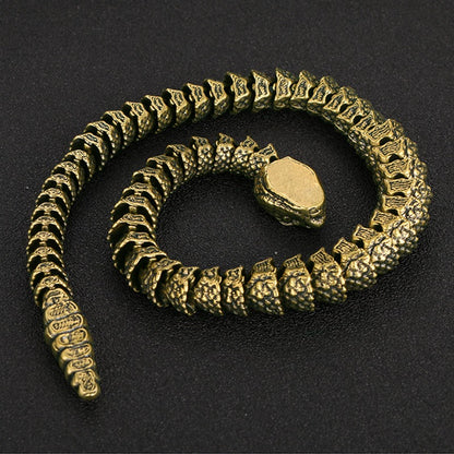 Antique Old 3D Live Snake Showroom Decoration